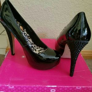 High heel shoes